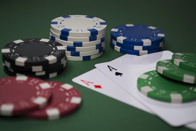 Pair Of Aces and Chips